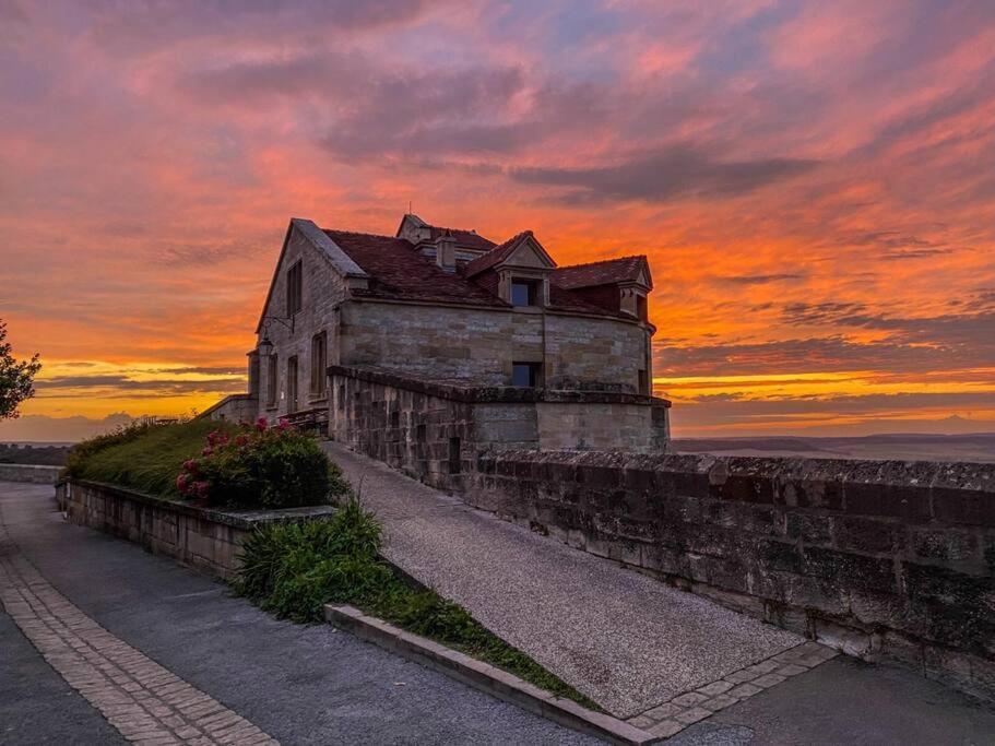 Le Petit Cloitre Daire Langres Dış mekan fotoğraf
